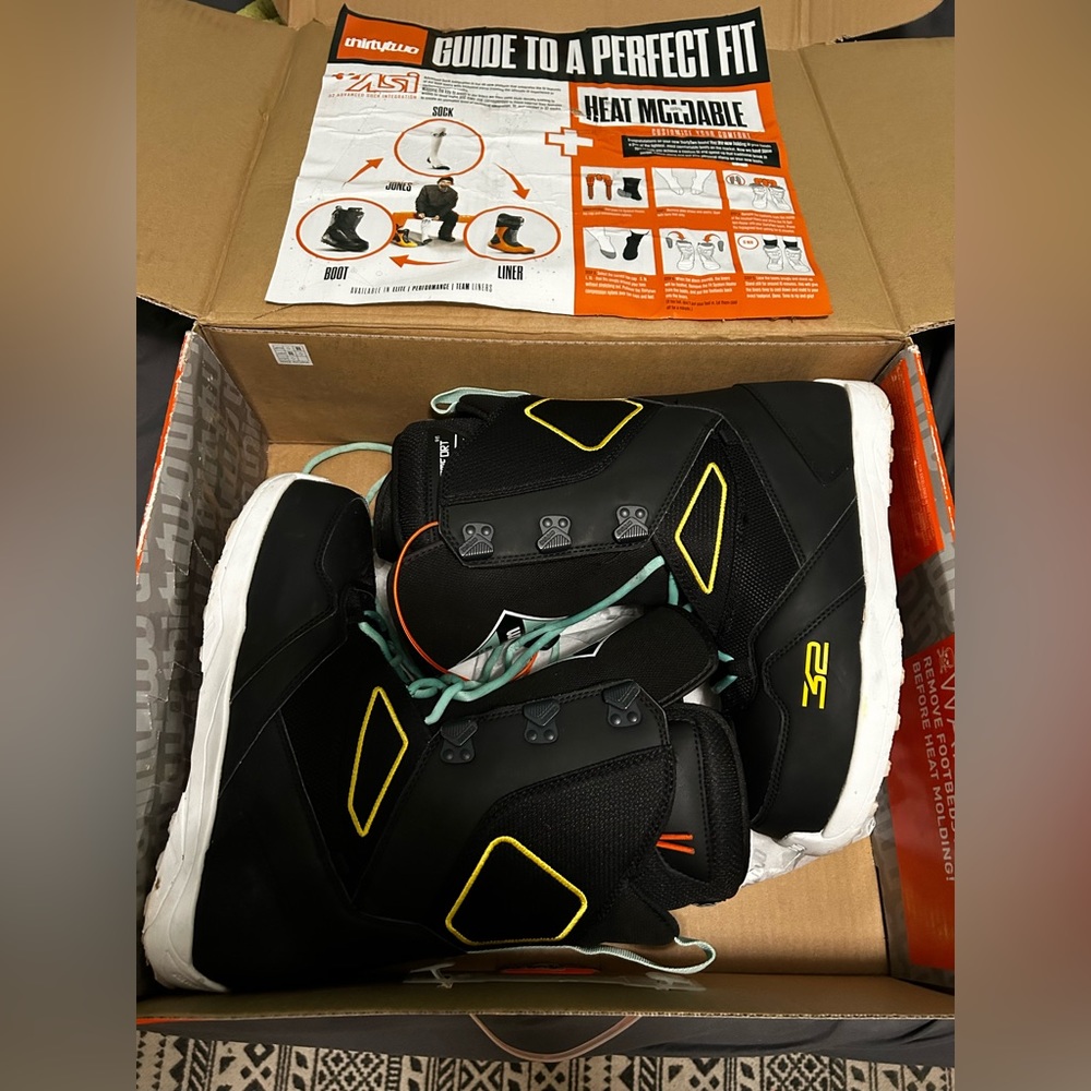32 snowboard boot Men’s 9.5 32 light JP snowboard boot